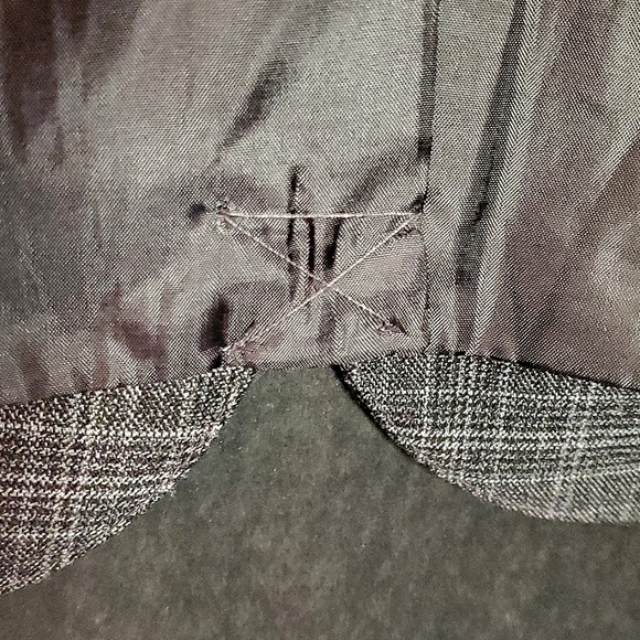 Van Heusen Studio Stretch Brown Plaid Ladies Vest - Medium - Picture 8 of 14